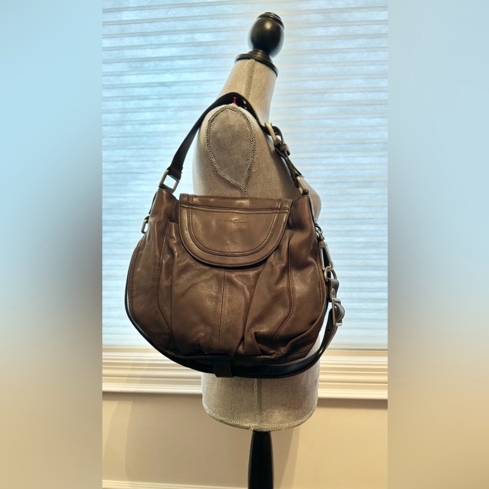 Kenneth Cole New York mushroom grey leather bag with shoulder & crossbody straps - Picture 4 of 16